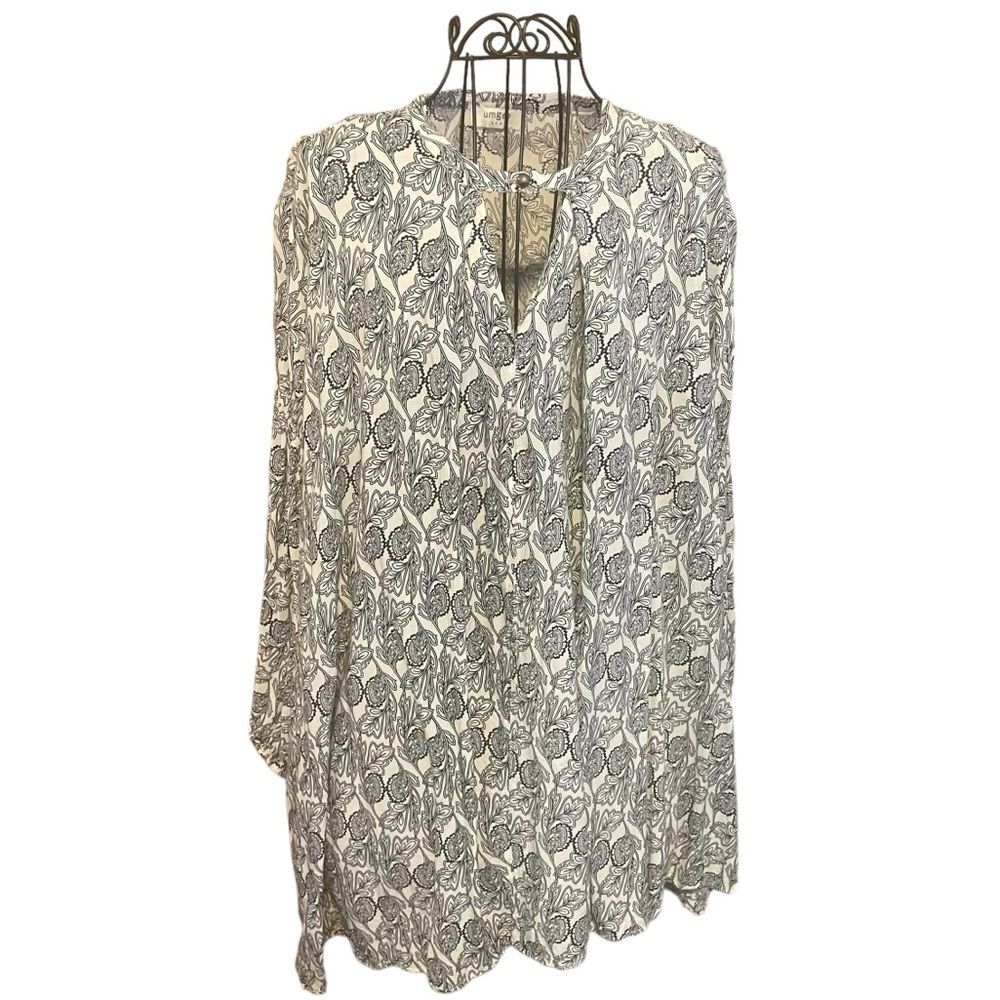 Umgee Navy Floral Pattern Boho Swing Tunic Dress Top Size Large w/Keyhole Neck